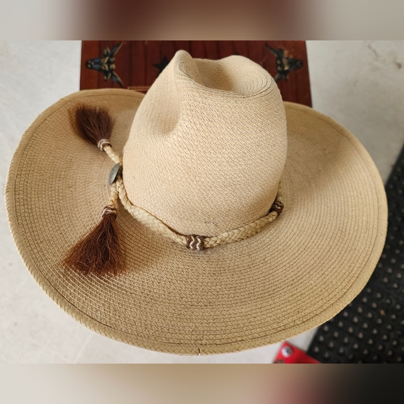 Beautiful Palmleaf Cowboy Hat - Picture 3 of 6